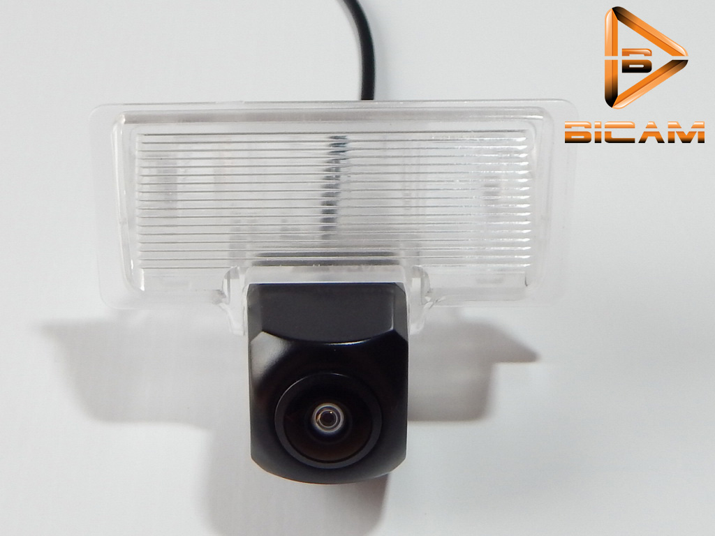 Камера заднего вида Bicam (F033) для Nissan Sentra (2014+)
