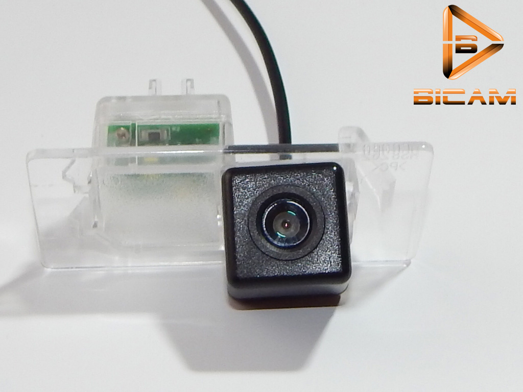 Камера заднего вида Bicam (A002) для Lada Priora универсал