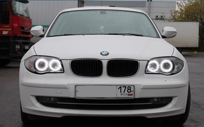 Ангельские глазки CCFL на BMW E90 (05-08 не линзованная оптика)