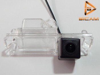 Камера заднего вида Bicam (E019) для Kia Rio (хэтчбек 2012-2016г)