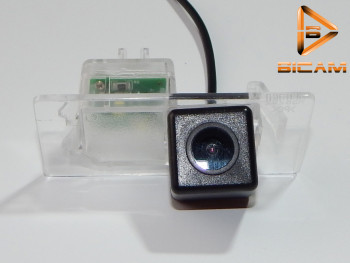 Камера заднего вида Bicam (B002) для Skoda Yeti 2014г+