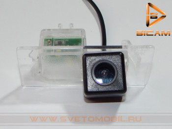 Камера заднего вида Bicam (B002) для Volkswagen Jetta VII 2020-2022г